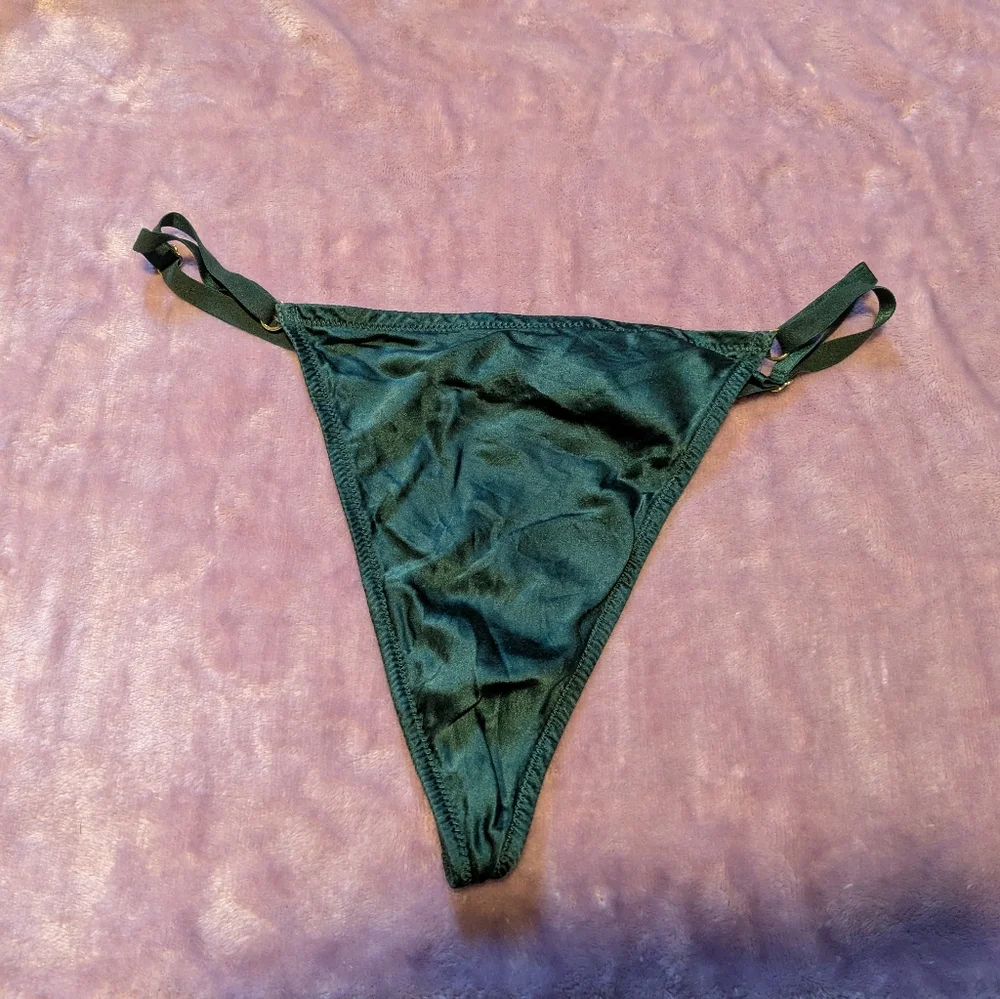 Victoria's Secret Emerald Satin Lace-Up Front Hook Close Corset And Thong - Picture 5 of 6